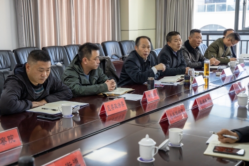 打击涉烟违法犯罪工作总结会照片2