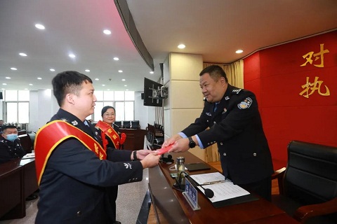 10.27长安网暖警4